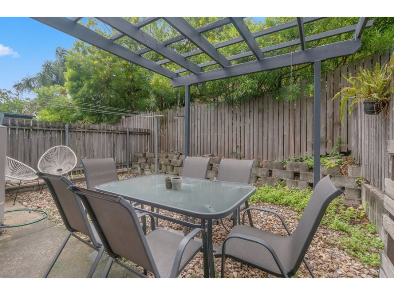 2/55 Richmond Rd, Morningside QLD 4170