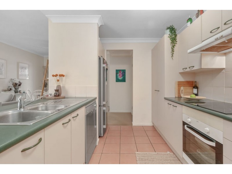 2/55 Richmond Rd, Morningside QLD 4170