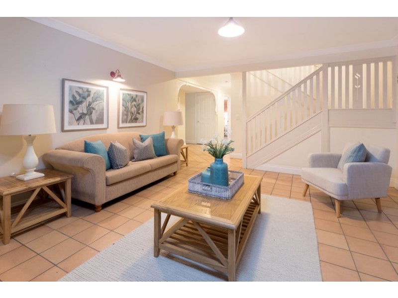 72A Newman Avenue, Camp Hill QLD 4152