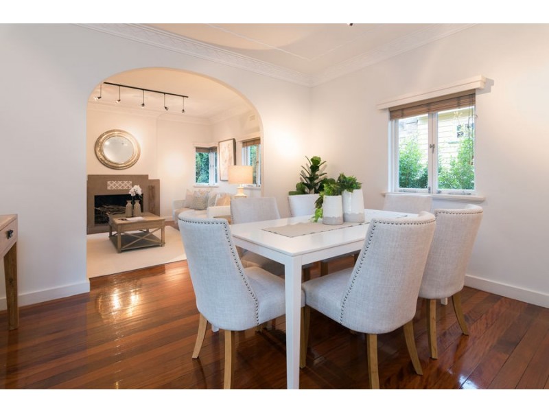 7 Geelong Avenue, Holland Park QLD 4121