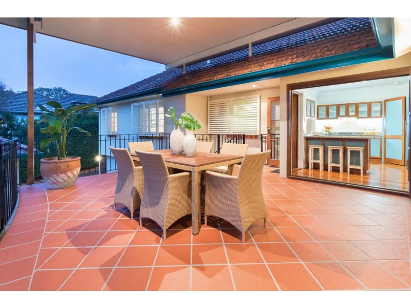 7 Geelong Avenue, Holland Park QLD 4121