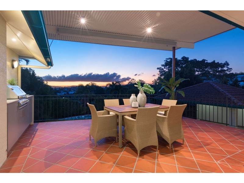 7 Geelong Avenue, Holland Park QLD 4121