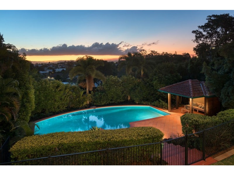 7 Geelong Avenue, Holland Park QLD 4121