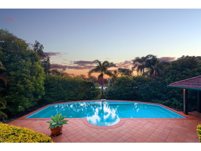 7 Geelong Avenue, Holland Park QLD 4121