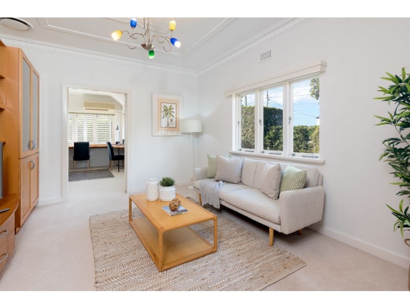 7 Geelong Avenue, Holland Park QLD 4121