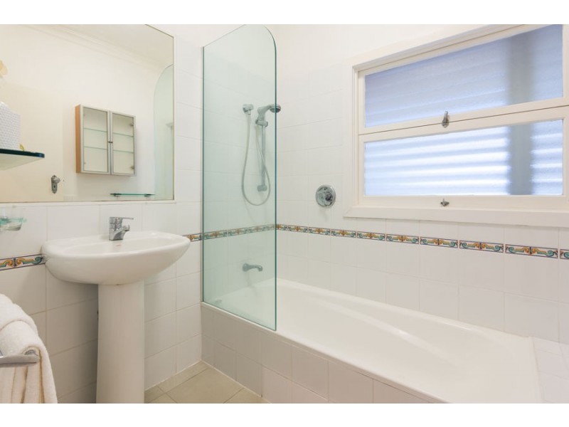 7 Geelong Avenue, Holland Park QLD 4121