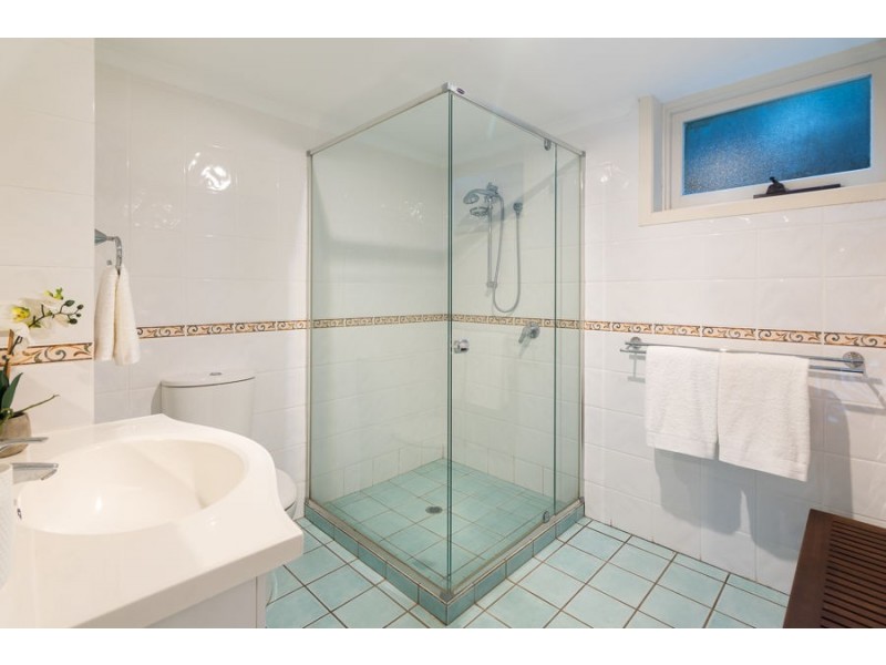 7 Geelong Avenue, Holland Park QLD 4121