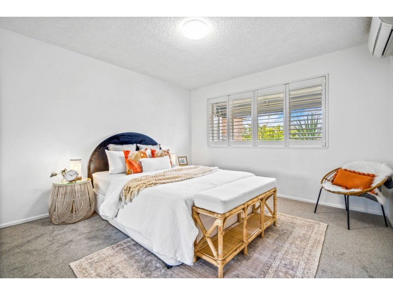 9 / 14 York Street, Coorparoo QLD 4151