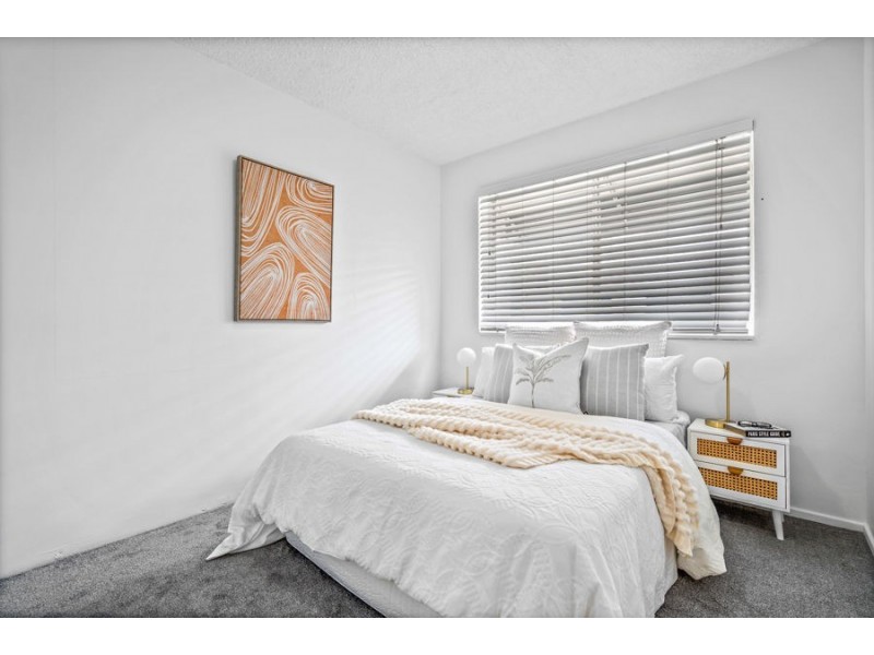 9 / 14 York Street, Coorparoo QLD 4151