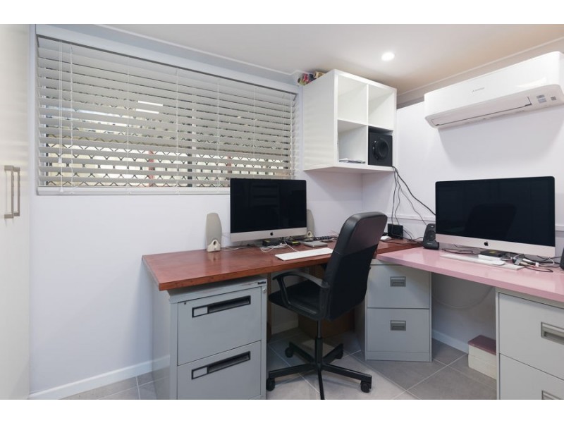 360 Meadowlands Road, Belmont QLD 4153