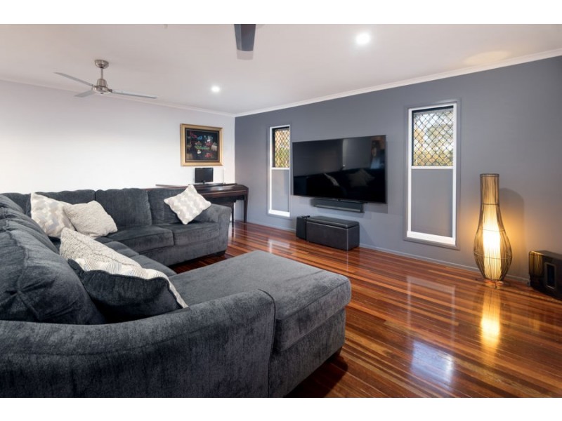 360 Meadowlands Road, Belmont QLD 4153