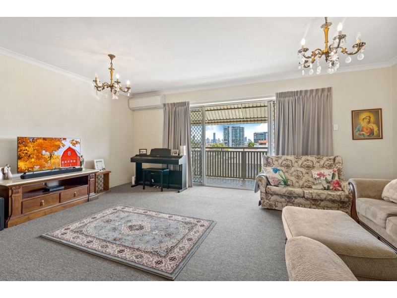 4 / 8 Noela Street, Coorparoo QLD 4151