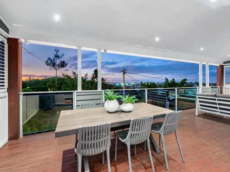11 Hurd Tce, Morningside QLD 4170