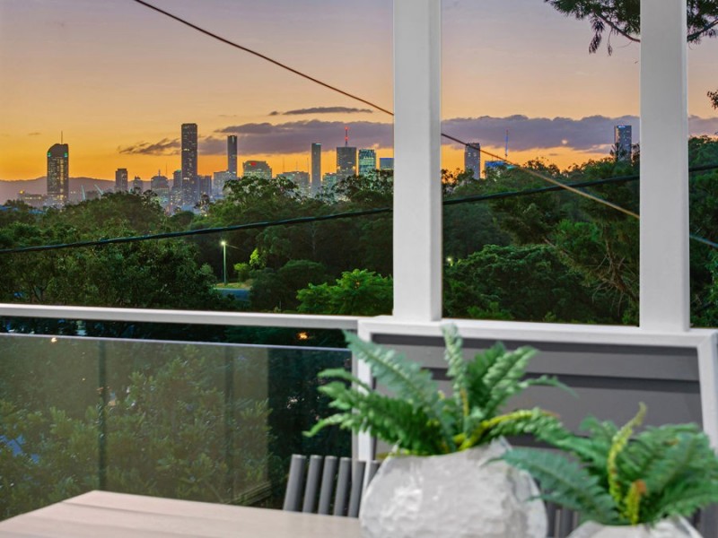 11 Hurd Tce, Morningside QLD 4170