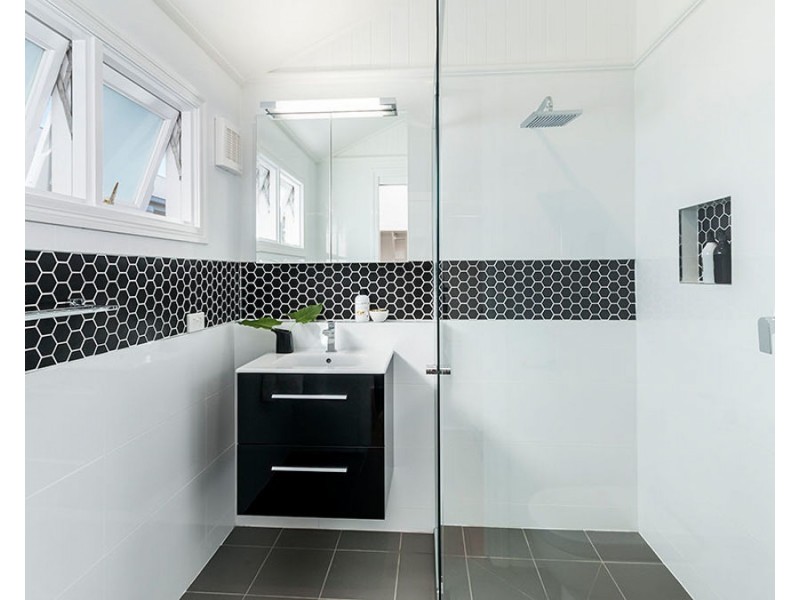 63 Henderson Street, Bulimba QLD 4171