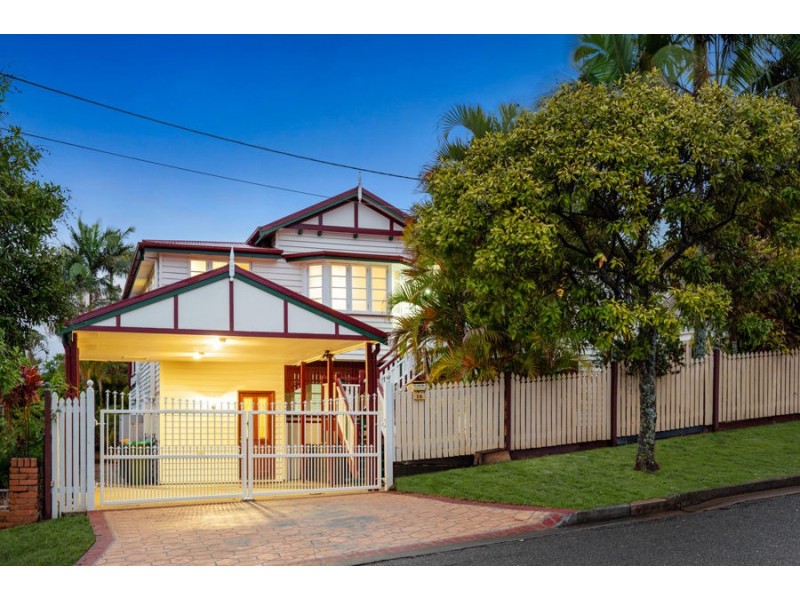 18 Brodie Street, Holland Park West QLD 4121