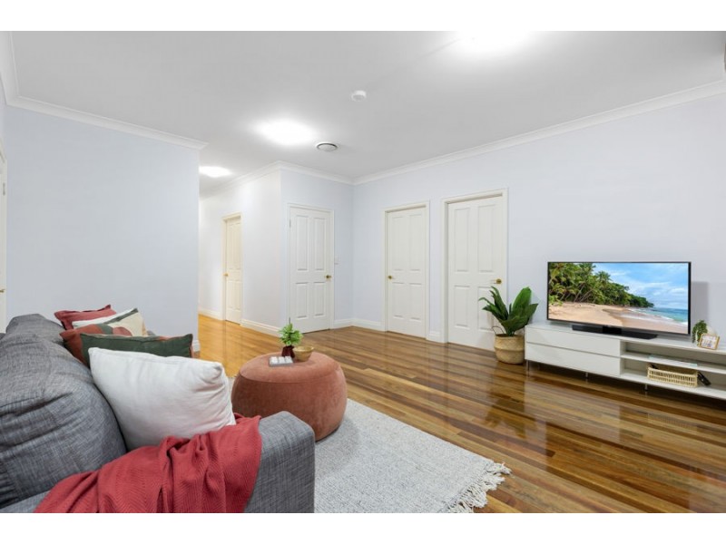 18 Brodie Street, Holland Park West QLD 4121