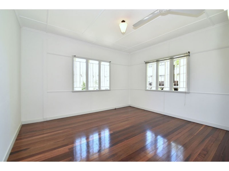 15 Esmonde Place, Coorparoo QLD 4151