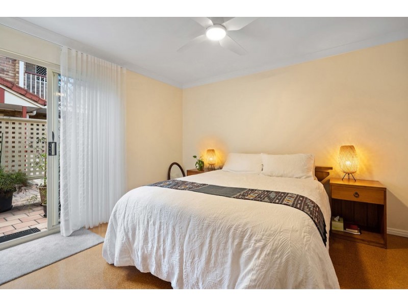 1 / 32 Weston Street, Coorparoo QLD 4151