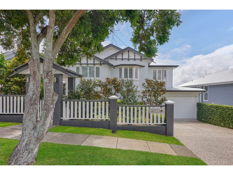 32 Pelham Street, Coorparoo QLD 4151