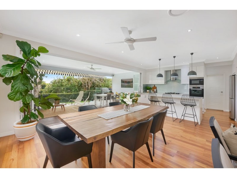 32 Pelham Street, Coorparoo QLD 4151