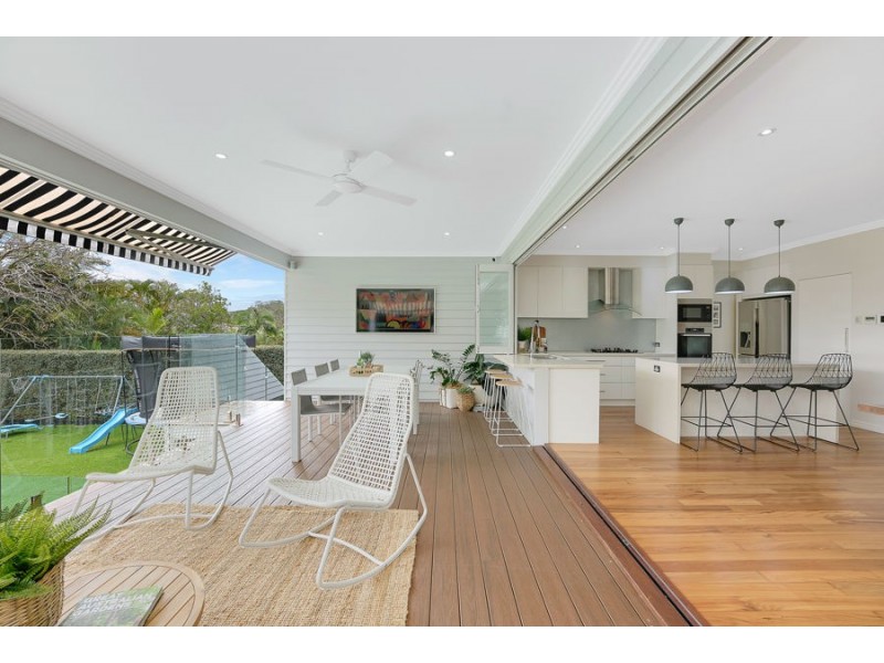 32 Pelham Street, Coorparoo QLD 4151