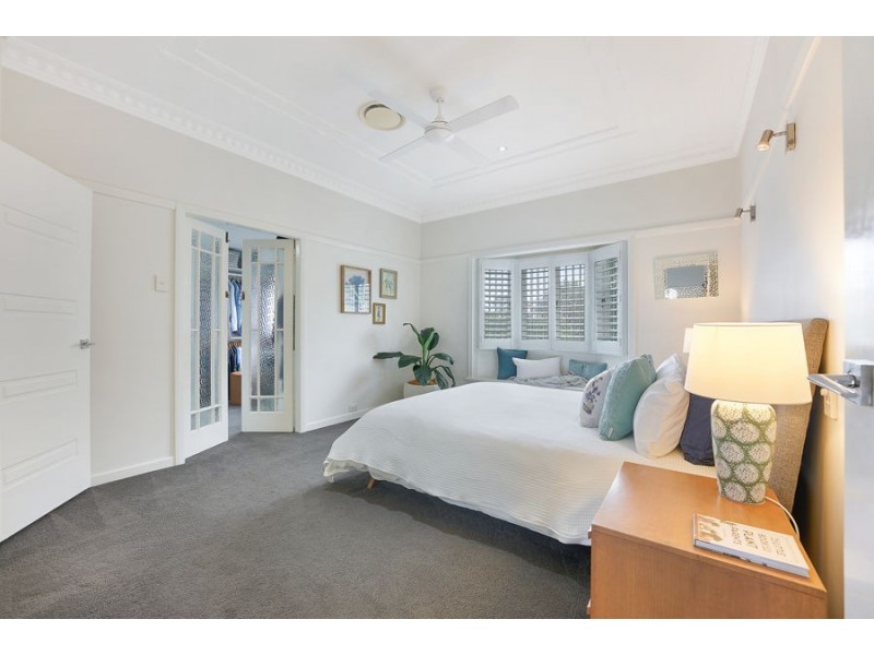 32 Pelham Street, Coorparoo QLD 4151