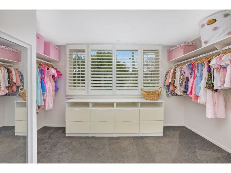 32 Pelham Street, Coorparoo QLD 4151