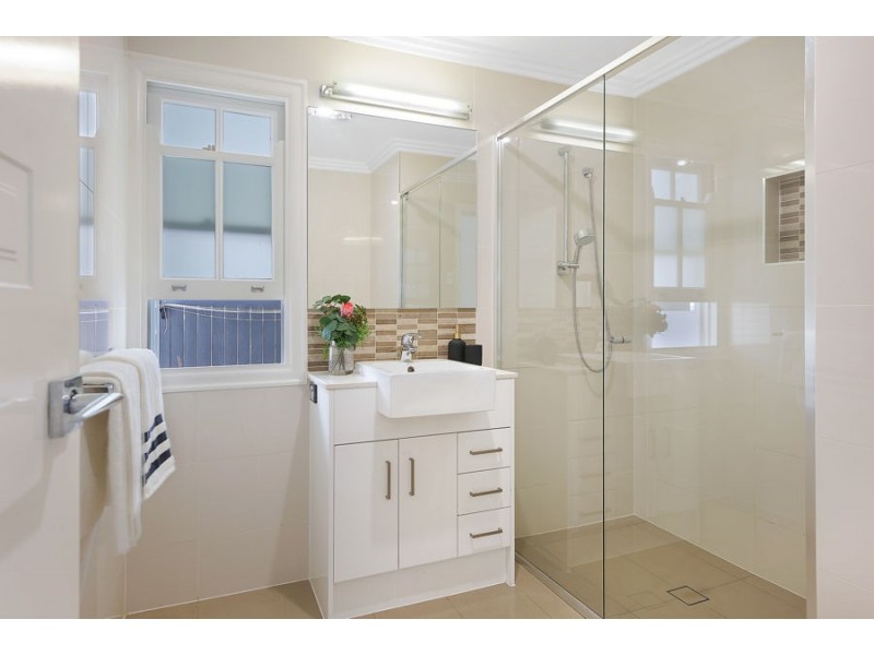 32 Pelham Street, Coorparoo QLD 4151