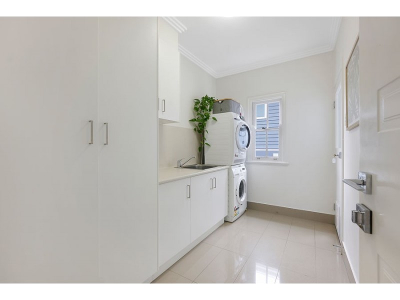 32 Pelham Street, Coorparoo QLD 4151