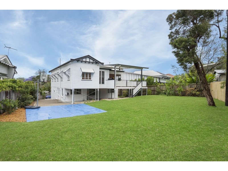 52 Wylma Street, Holland Park QLD 4121