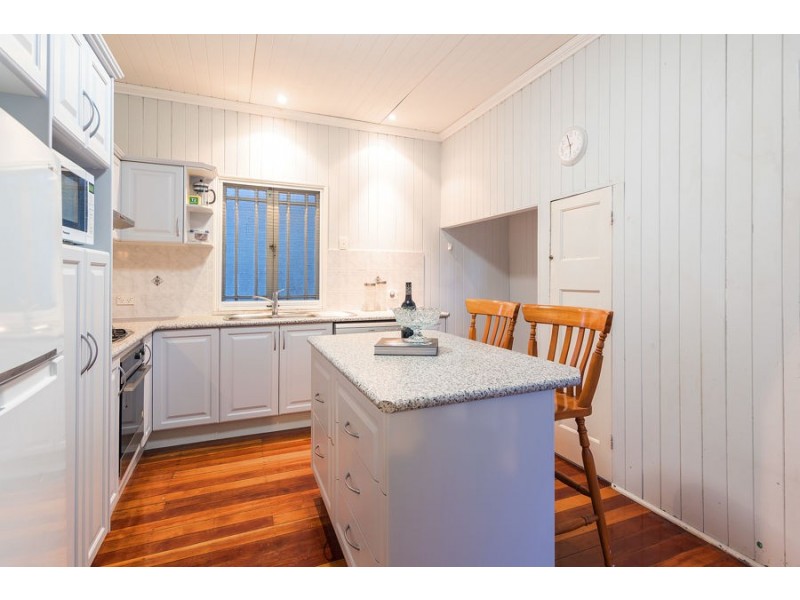 76 Bunya Street, Greenslopes QLD 4120