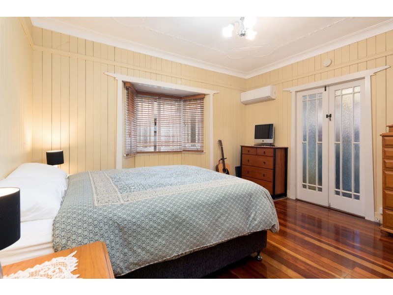 76 Bunya Street, Greenslopes QLD 4120