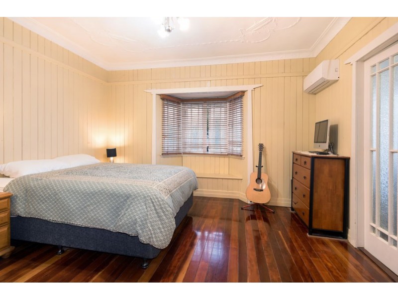 76 Bunya Street, Greenslopes QLD 4120