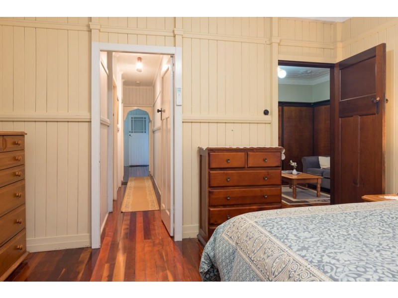 76 Bunya Street, Greenslopes QLD 4120