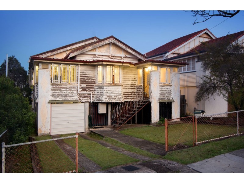 76 Bunya Street, Greenslopes QLD 4120