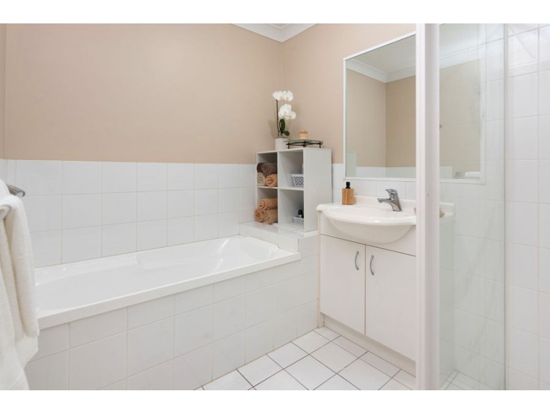 1/132 Kate Street, Carina QLD 4152