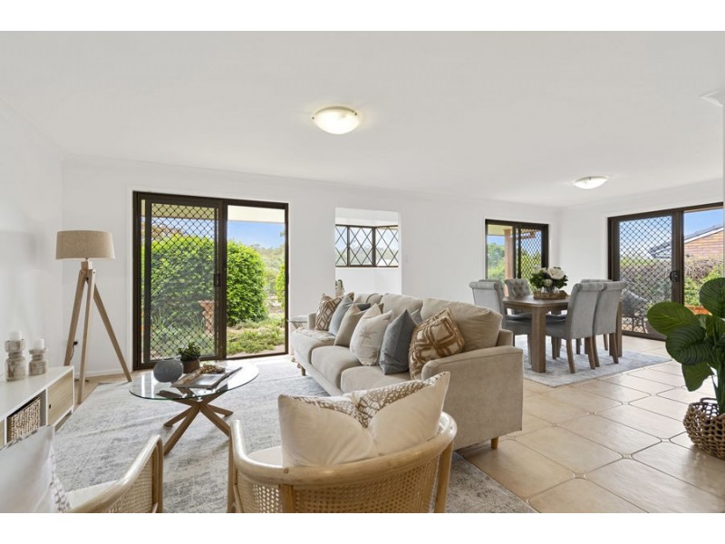 143 Sapphire Street, Holland Park QLD 4121