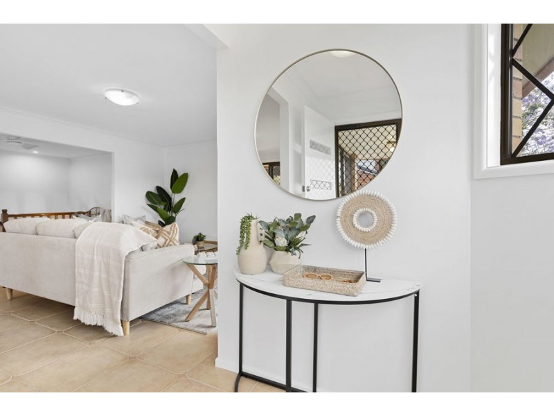 143 Sapphire Street, Holland Park QLD 4121