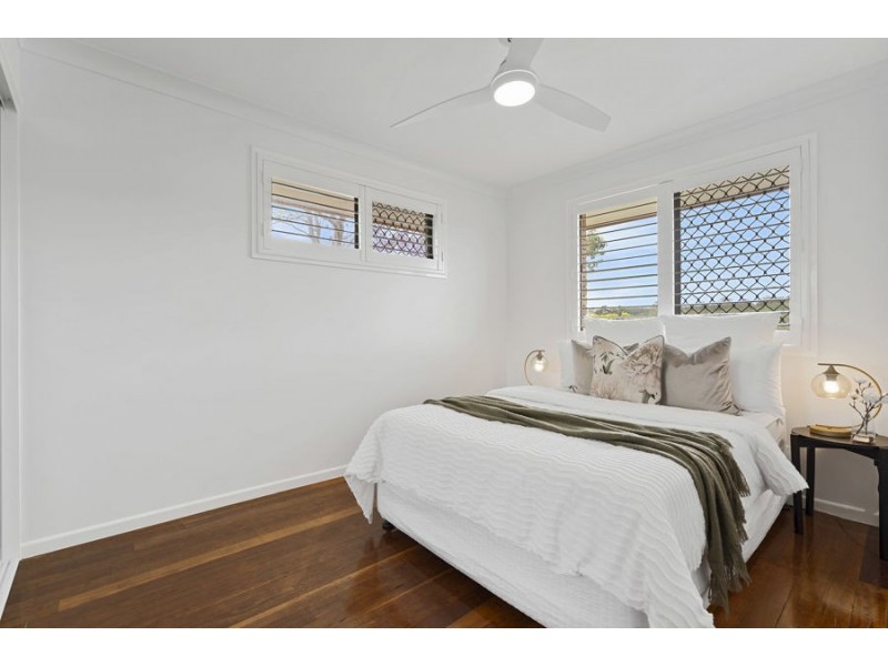 143 Sapphire Street, Holland Park QLD 4121