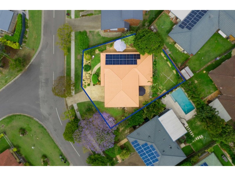 143 Sapphire Street, Holland Park QLD 4121