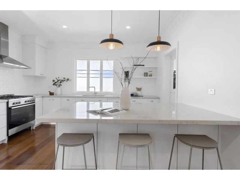 19 Park Street, Coorparoo QLD 4151