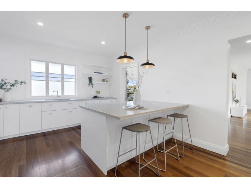 19 Park Street, Coorparoo QLD 4151