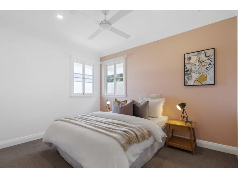 19 Park Street, Coorparoo QLD 4151