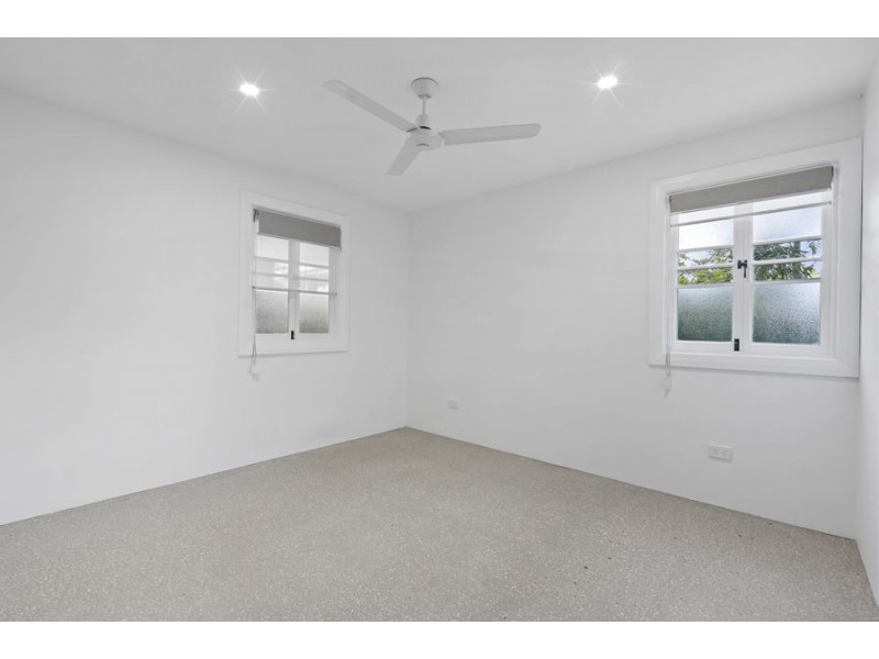 19 Park Street, Coorparoo QLD 4151