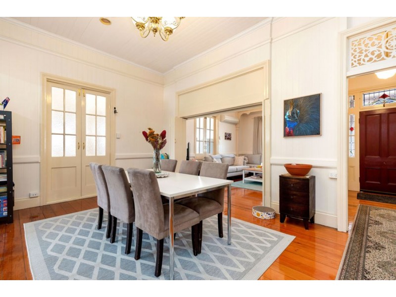 6 Torrens Street, Annerley QLD 4103