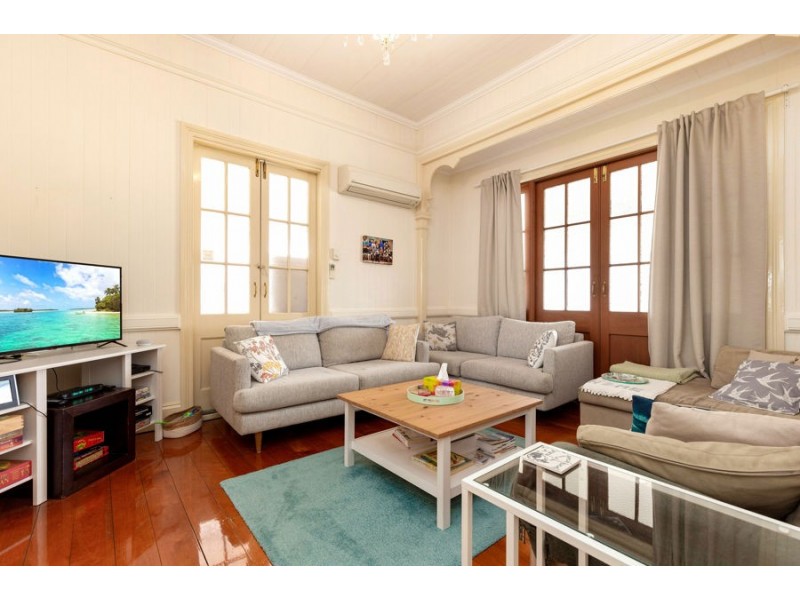 6 Torrens Street, Annerley QLD 4103