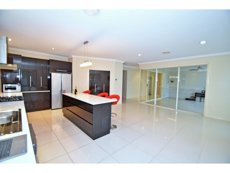 15 Bowers street, Eight Mile Plains QLD 4113