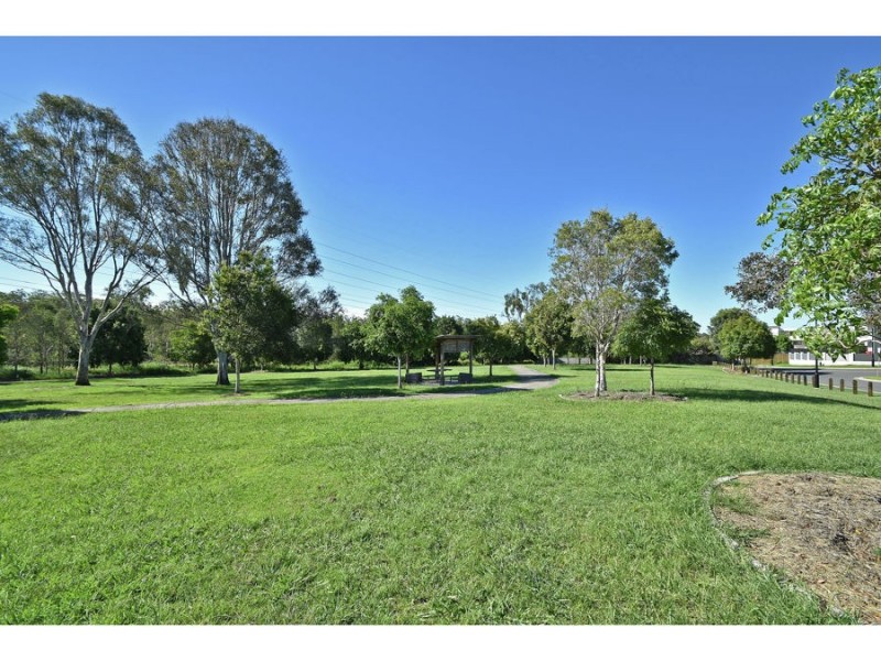 15 Bowers street, Eight Mile Plains QLD 4113