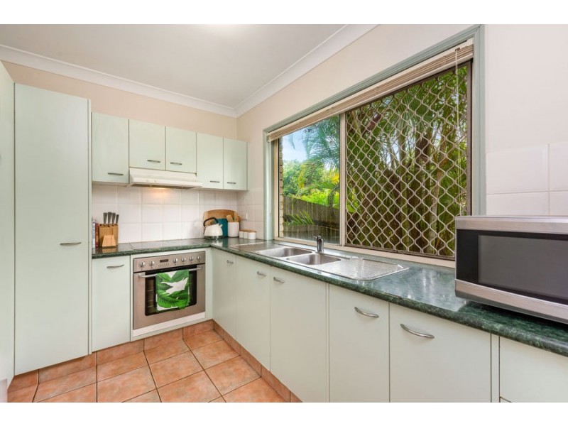 9/180 Seville rd, Holland Park QLD 4121